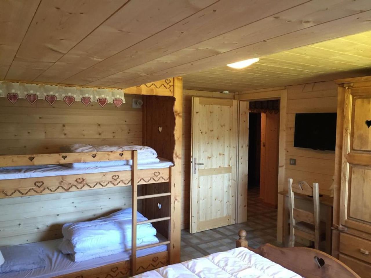 Chalet Spa Le Royal Nathalie Mn La Rouge La Bresse Bagian luar foto